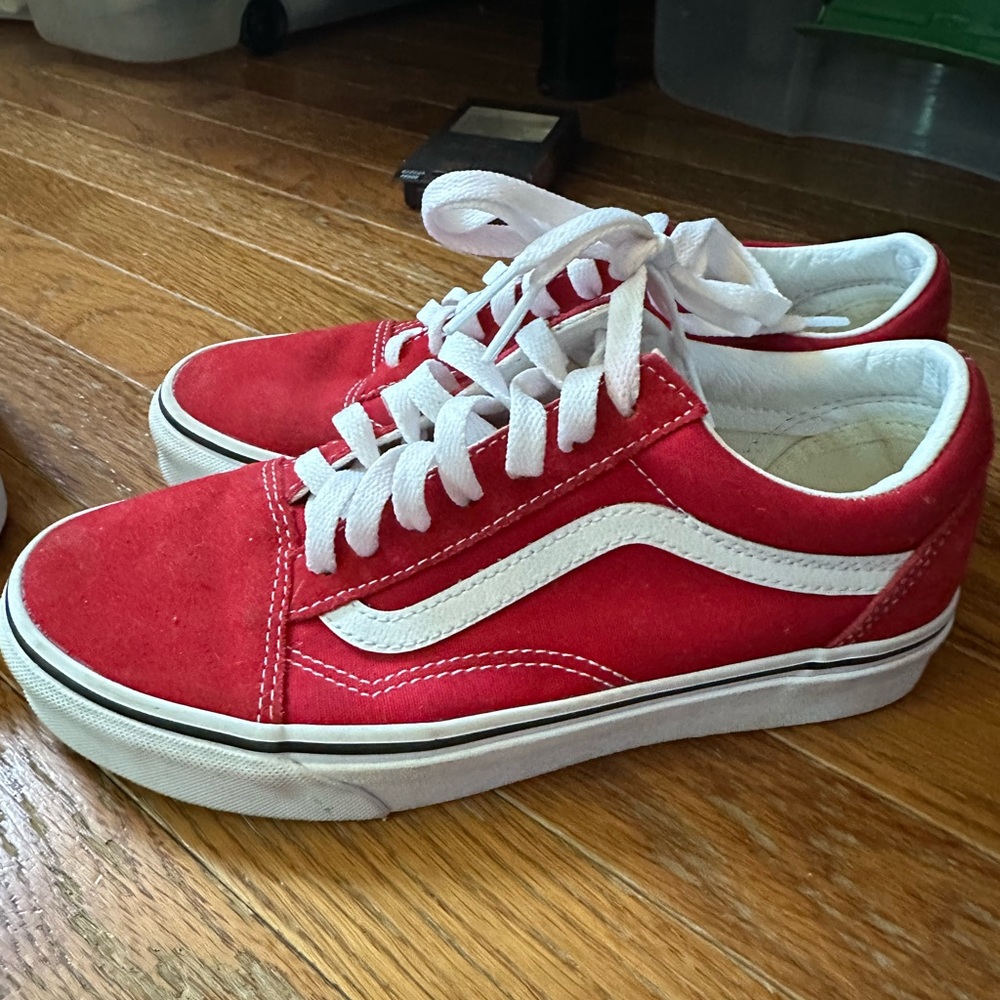 Vans- red and white size 5